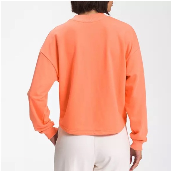 The North Face Simple Logo Crew Sweatshirt in Dusty Coral Size M - Picture 2 of 9
